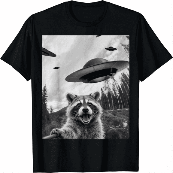 Funny Raccoon Selfie With Alien UFO Cool Animal Lover Unisex T-Shirt