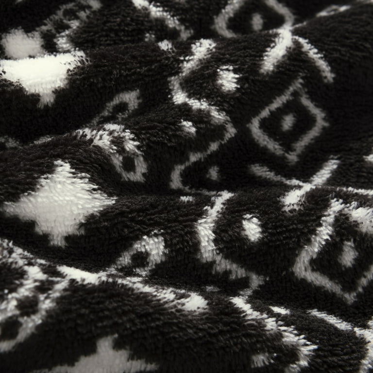 Mainstays Giant Oversized Plush Throw 60 x 72