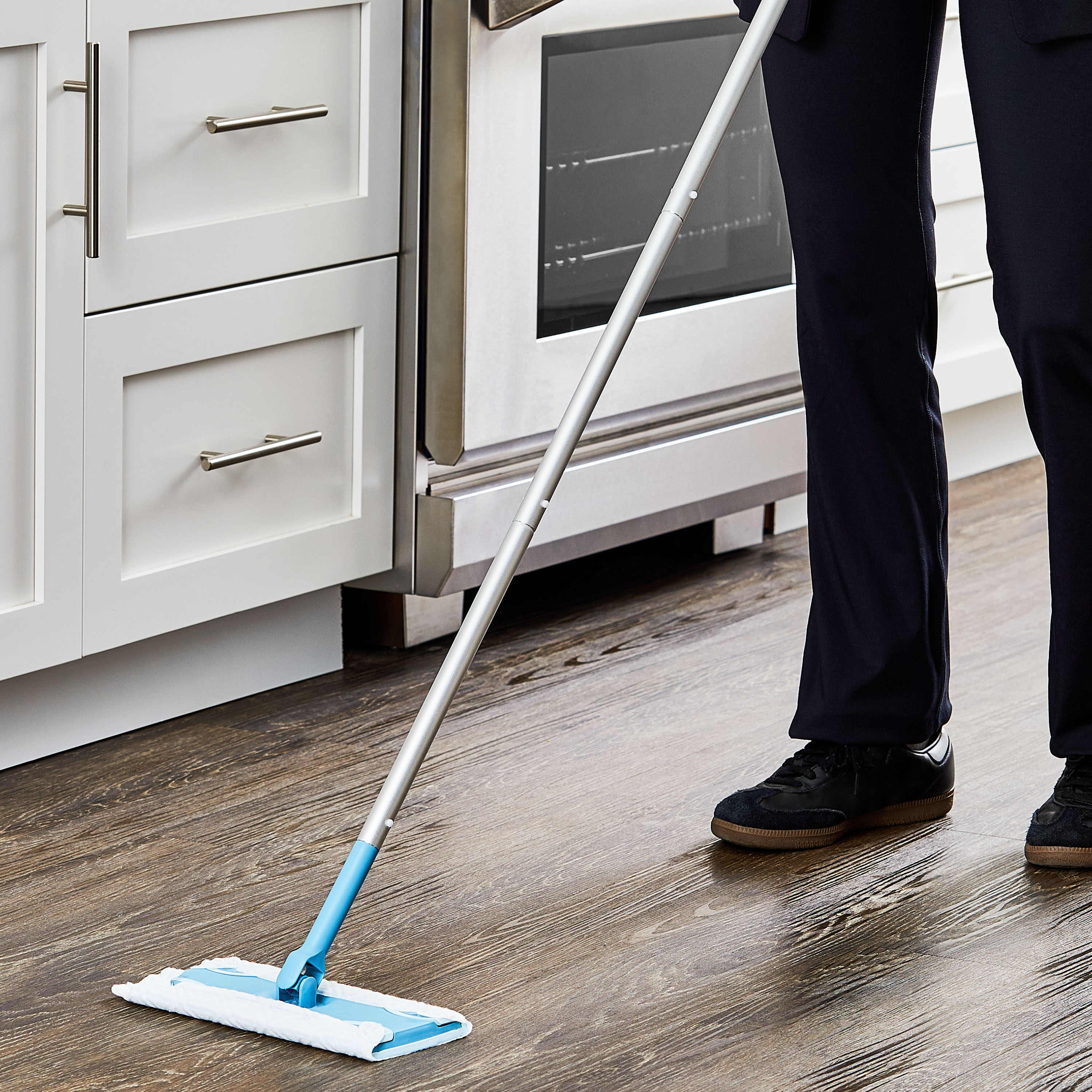 Great Value Wet & Dry Mop Sweeper Kit With 10 Pad Refills photo 5
