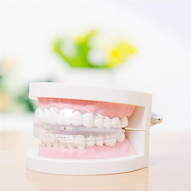 Ortodoncia Brace Retenedores de dientes Protector de dientes de boxeo Entrenador dental (A) Likrtyny cuidado belleza