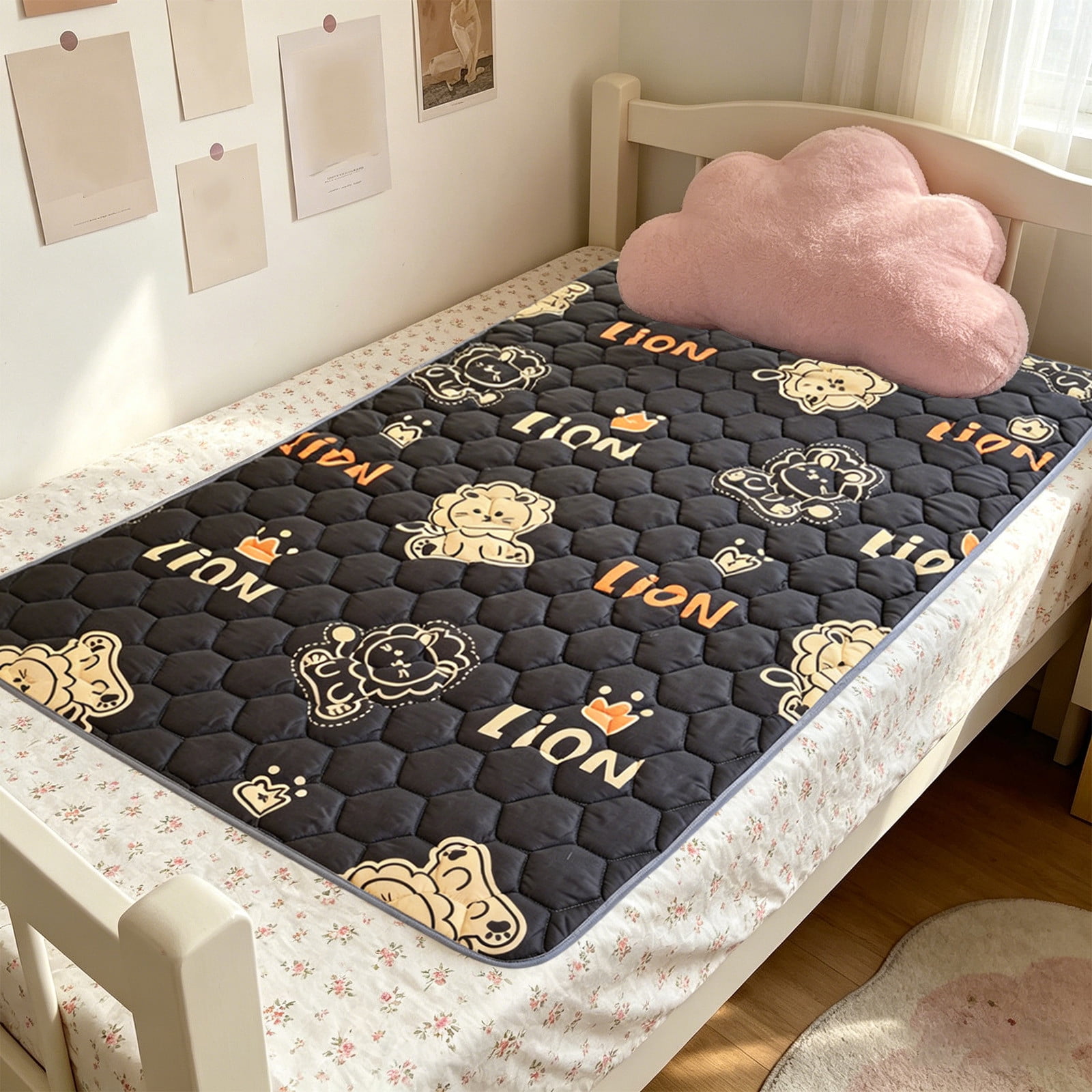 Double Sided Mattress Protector Waterproof Non Slip Fitted Bed Pad Washable Quilted Mattress Cover Breathable Dust Resistant Bed Protection Durable Bedding Pad for Home Dorm Apartment Hotel Use