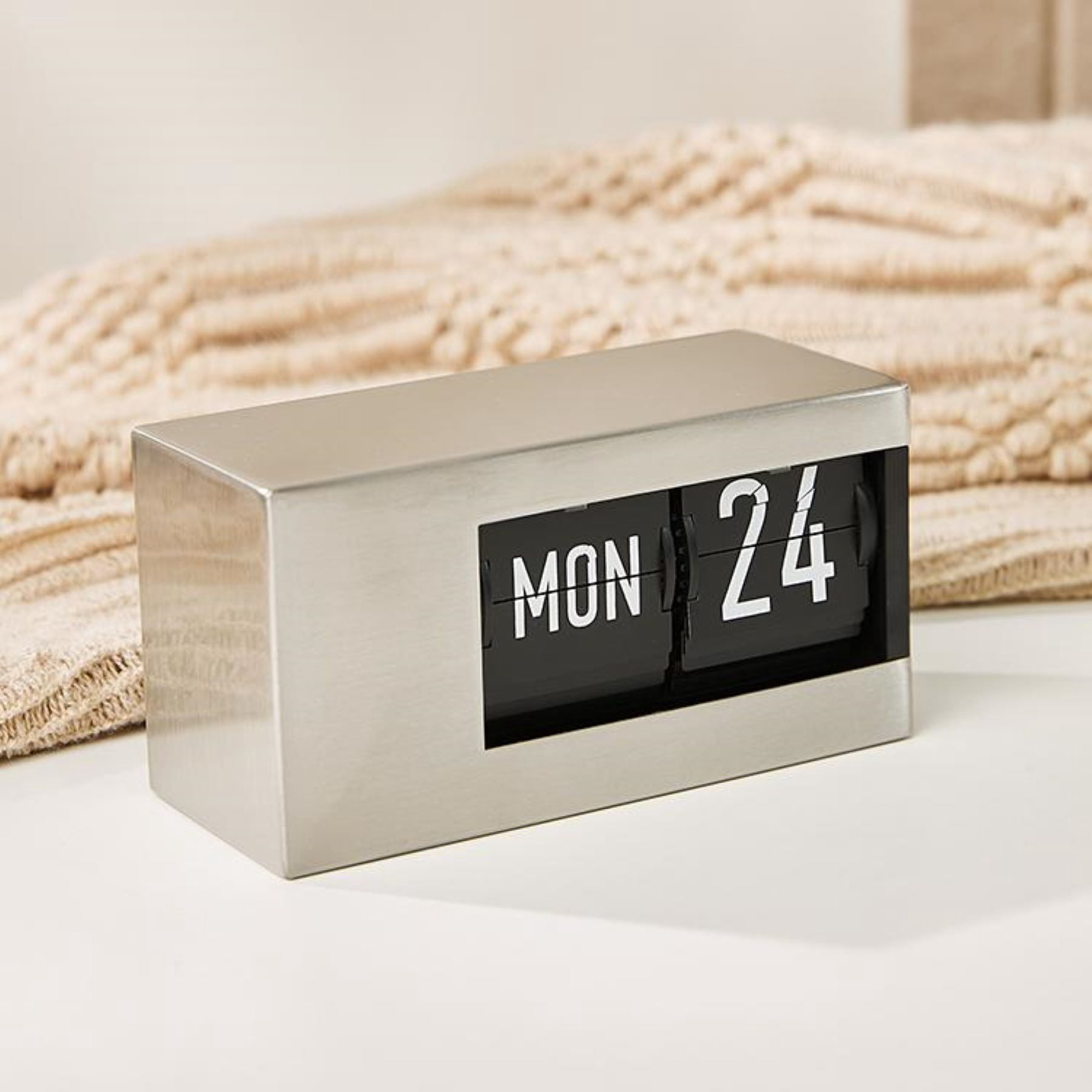 ITIGOITIE  Modern Flip Clock,Desktop decoration,Fashion calendar page turning clock,Silver