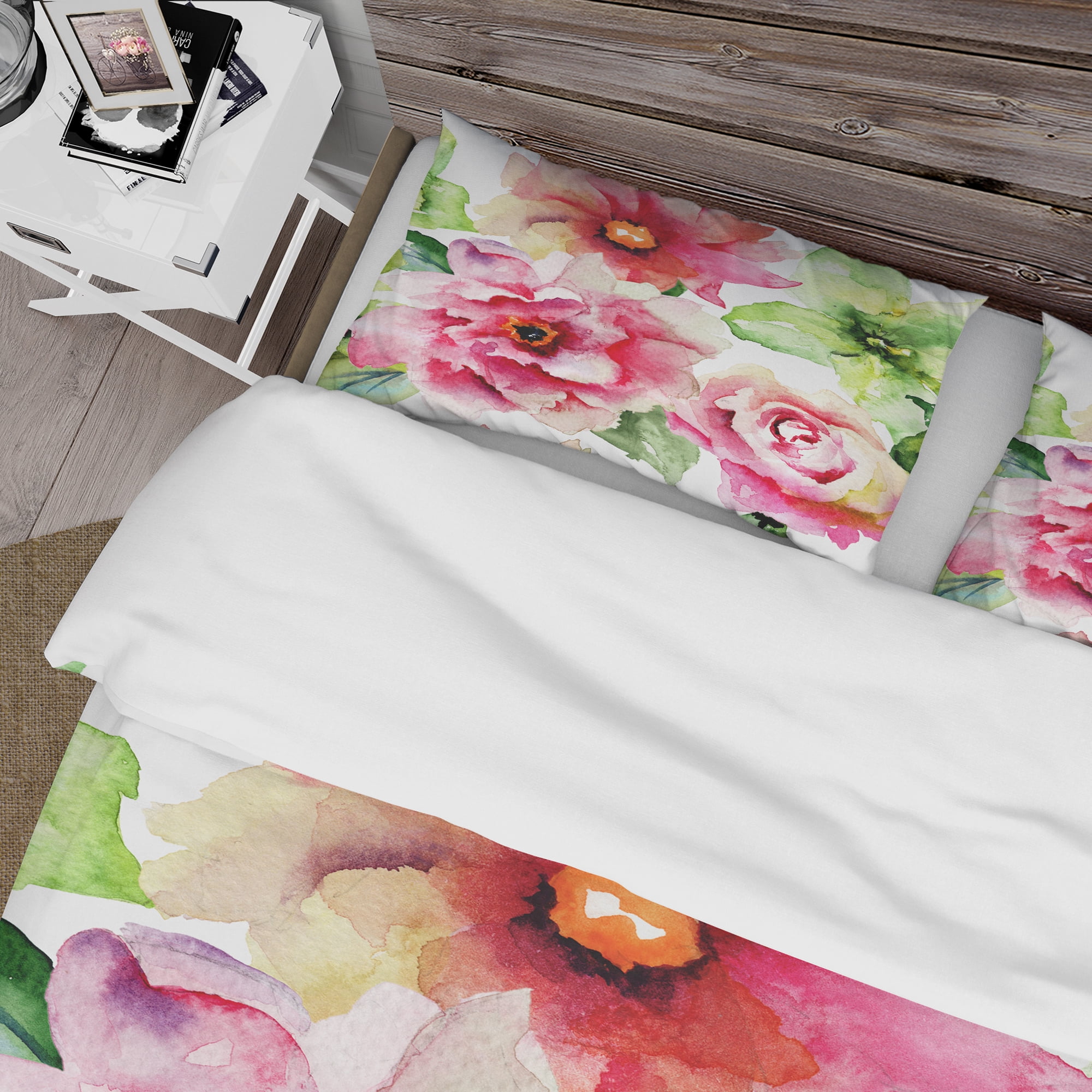 Designart 'Roses and Gerber Flowers Watercolor' Country Duvet Cover Set