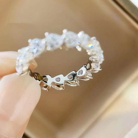 New Heart-Shaped Diamond Row Diamond Ring Fashion Love Whole Ring Diamond Ring