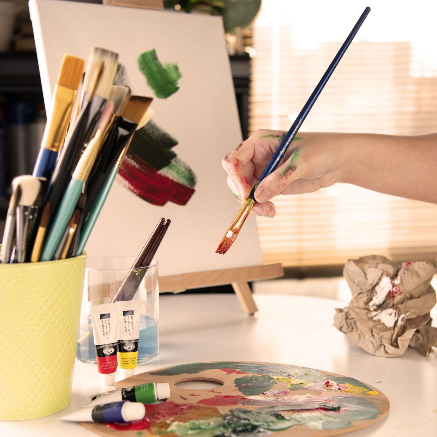 Royal & Langnickel - <br>Ensemble de peinture acrylique Essentials 12 ml, 24 couleurs Ensemble de peinture acrylique 12 ml, 24 couleurs