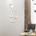 thumbnail image 1 of Reloj de pared con forma de corazón de Valentín, decoración de pared con , regalo artístico y moderno y elegante para el día de Valentín Plata, 1 of 8