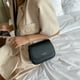 thumbnail image 1 of Bolsa Bolsos de hombro simples de color sólido para mujer, bolsos cruzados con solapa de PU (negro) JShteea Para Estrenar, 1 of 9