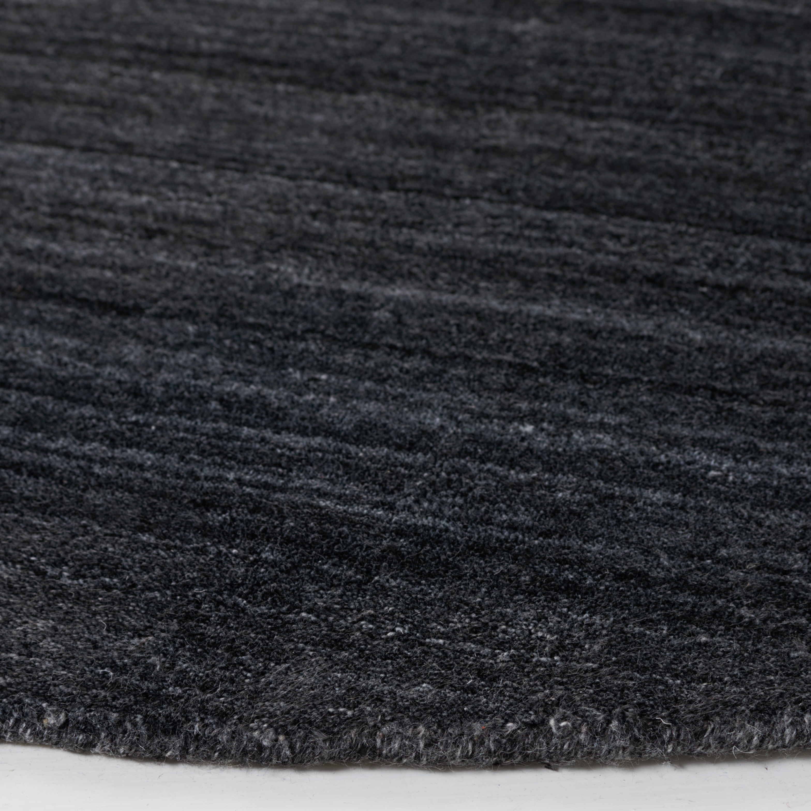 SAFAVIEH Mirage Branislav Solid Area Rug, Anthracite, 6' x 6' Round