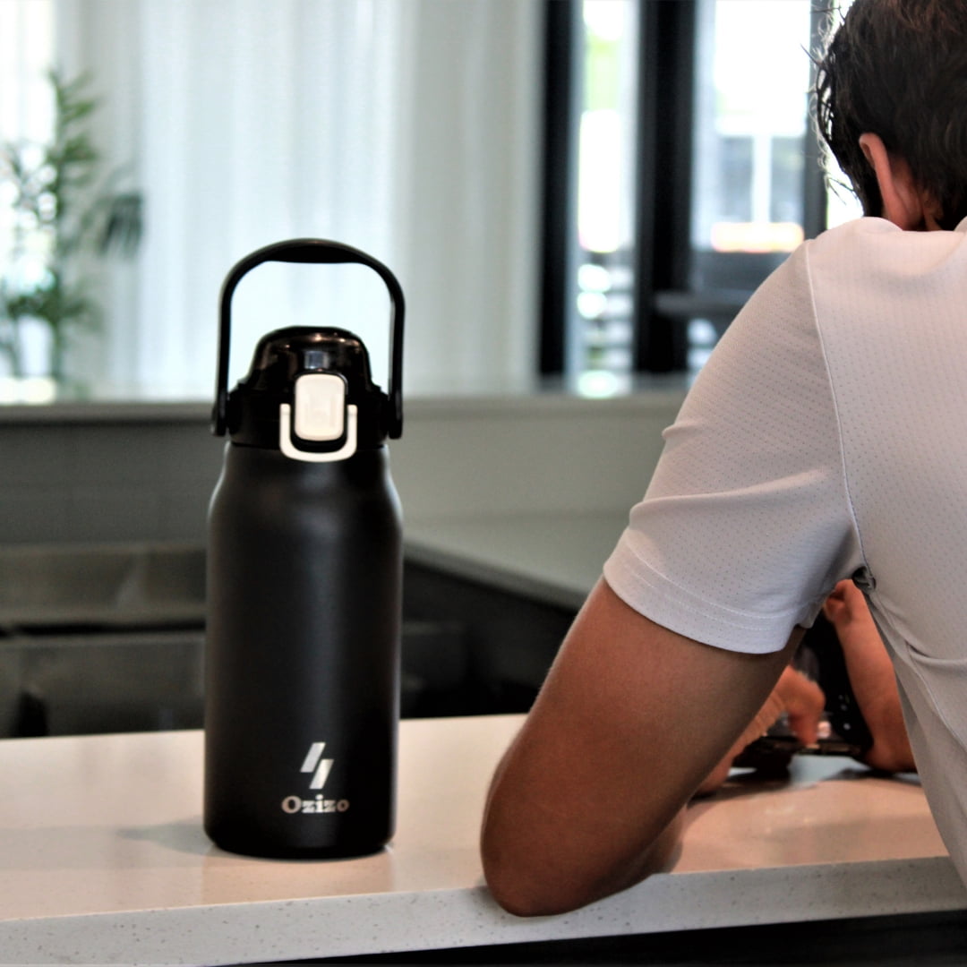 Ozizo 44oz Insulated Reusable Bottle with Straw, One-Click Flip Lid, and Handle, 2 Bottles