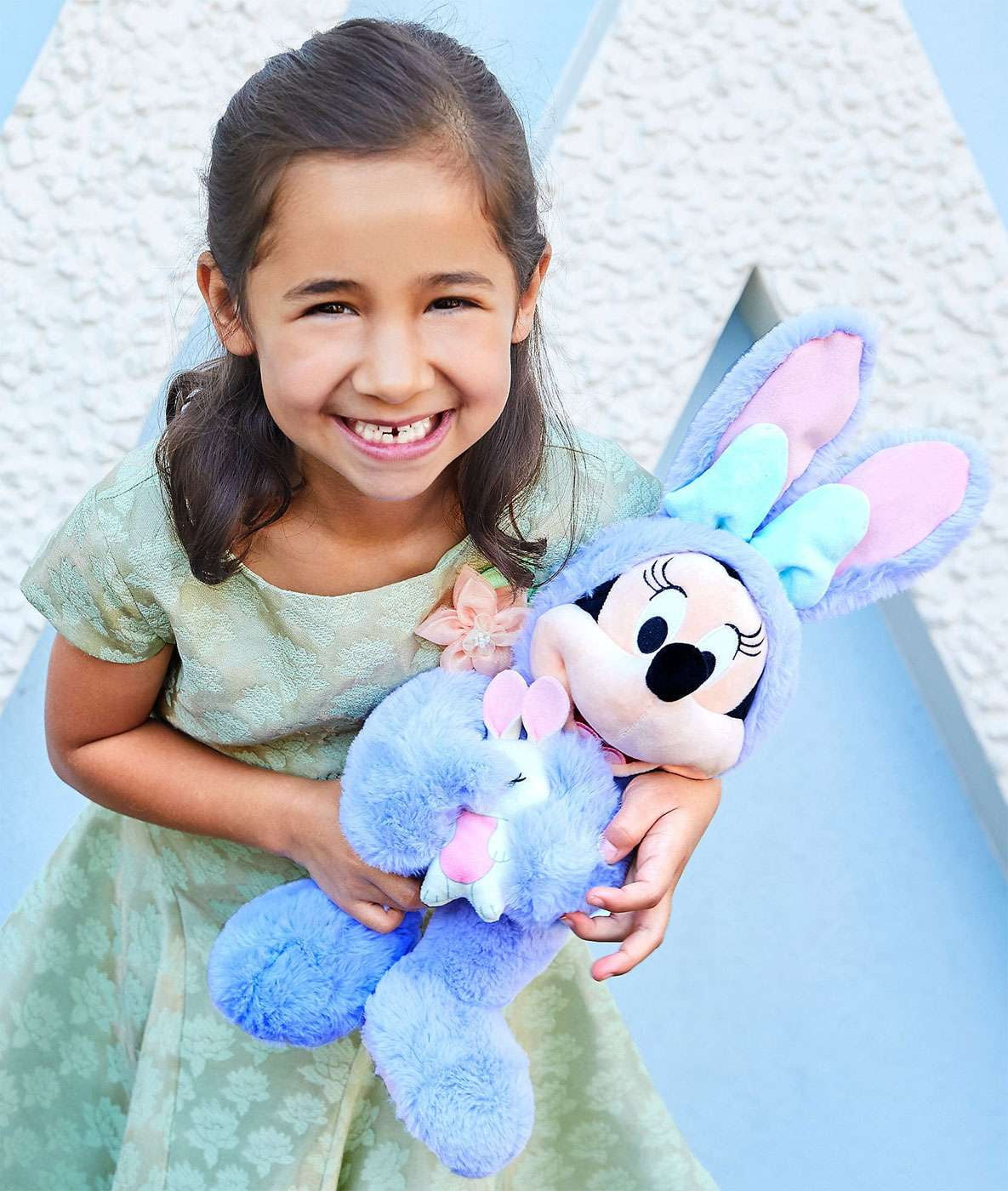 Disney Store 2019 Minnie Mouse Easter Medium Plush New with Tags