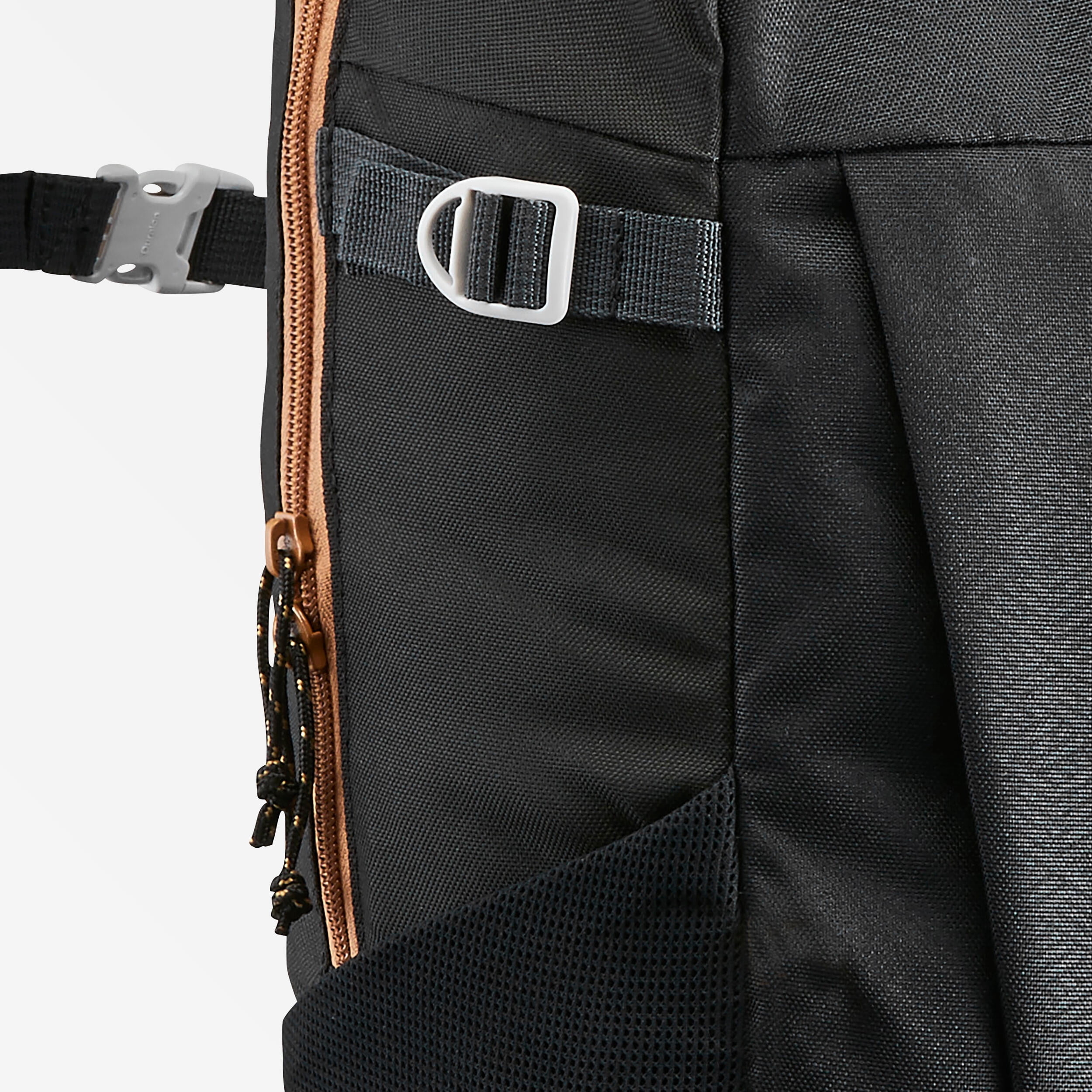 Quechua NH100, 20L Nature Hiking Backpack, Unisex, Black