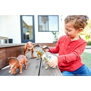 Jurassic World Roarivores Triceratops