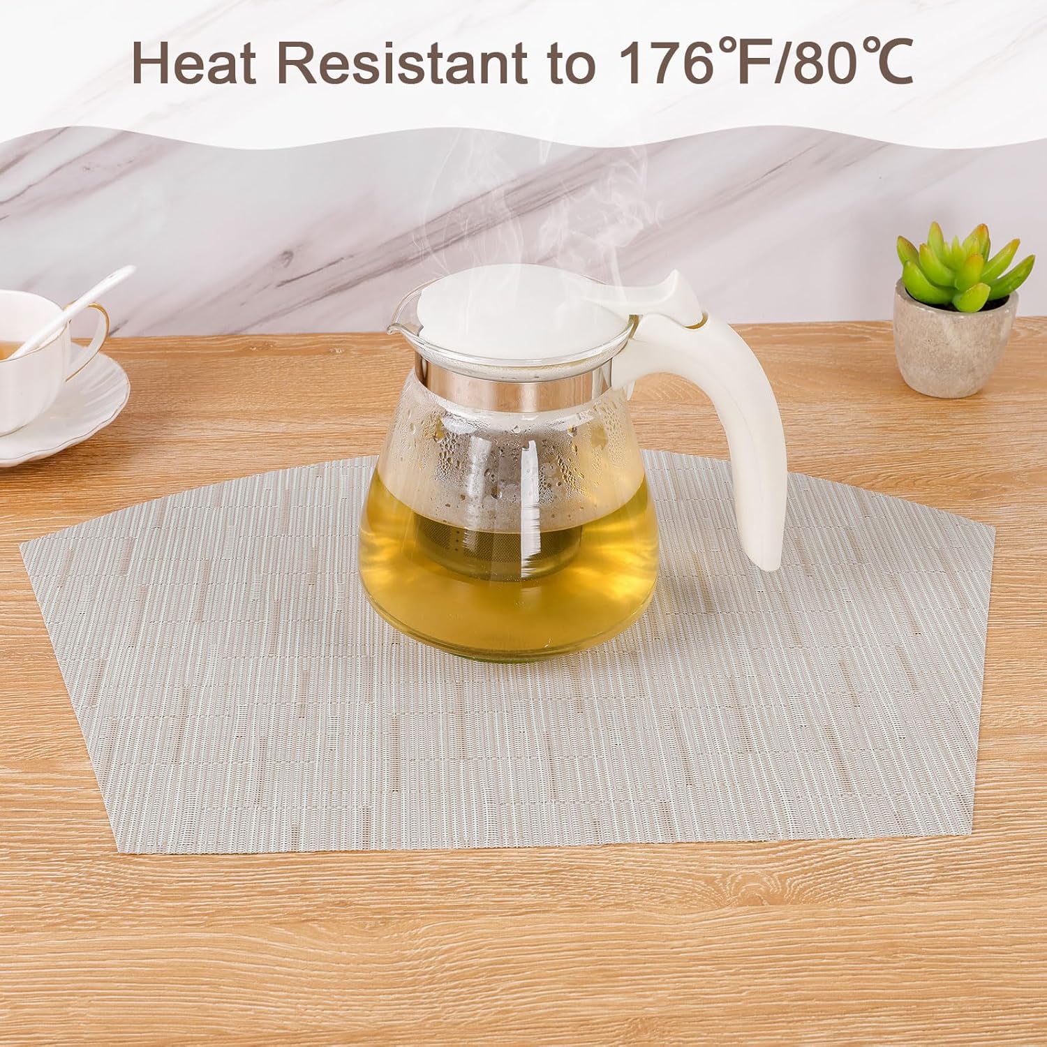 Round Table Placemats Set of 4 Wedge Shape Placemat Woven Vinyl Place Mats Heat Resistant Wipe Clean Dining Table Mats Home Table Decor (4, Tan)