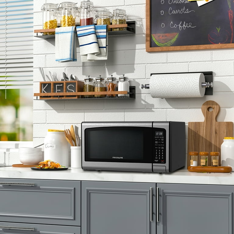 Frigidaire 3-In 1 Countertop Microwave Oven / Air Fryer