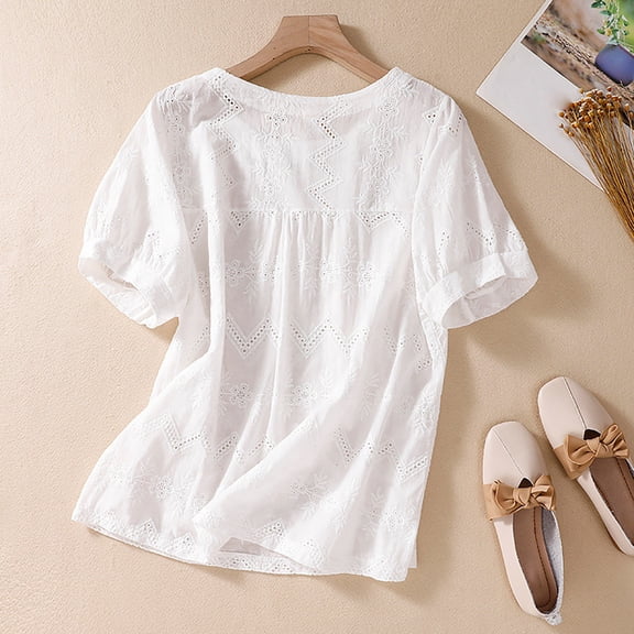 frariair ​Ladies Botanical Print Top With Tailored Fit And Breathable Material For Everyday Elegance​ White