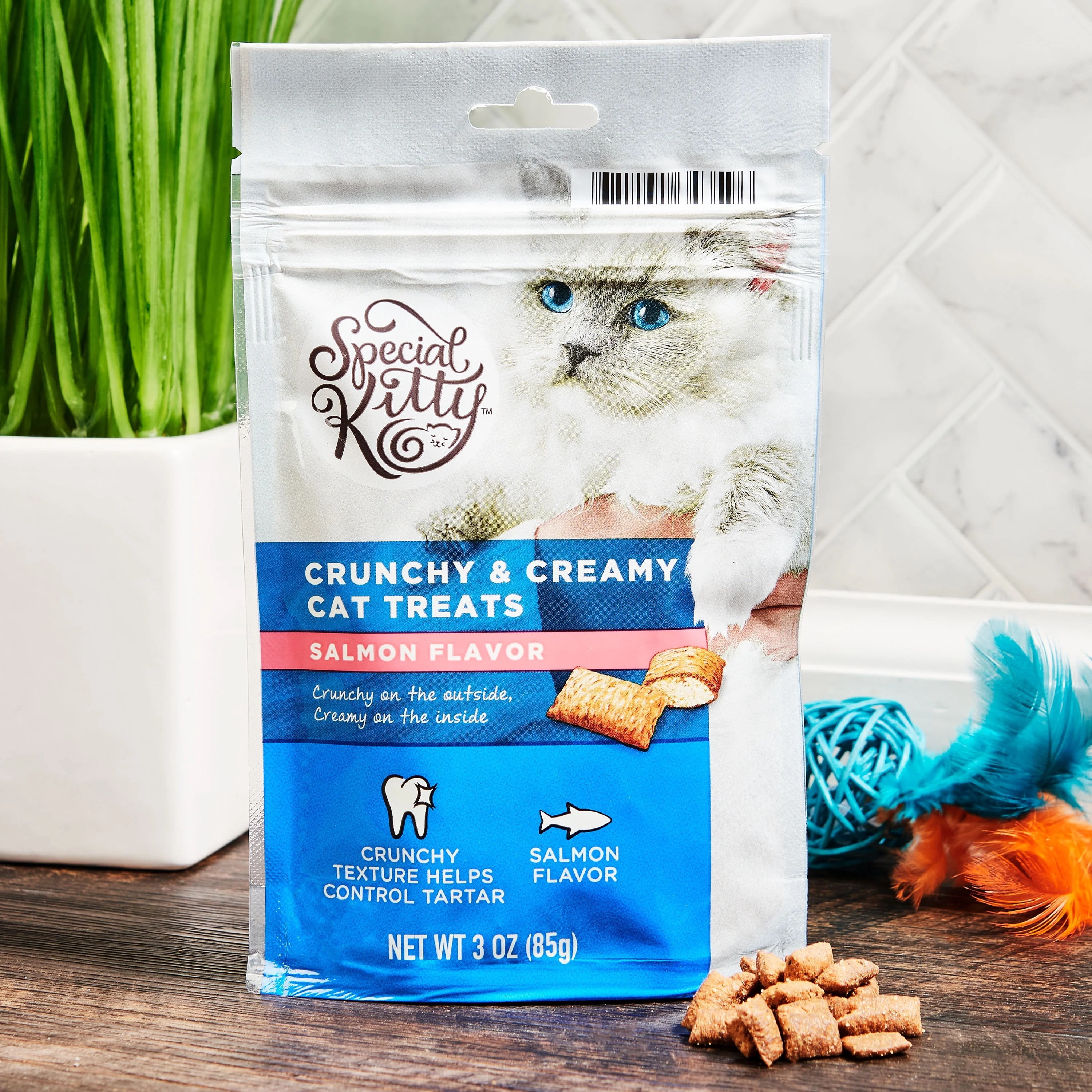 Special Kitty Crunchy and Creamy Cat Treats Salmon Flavor, 3 oz