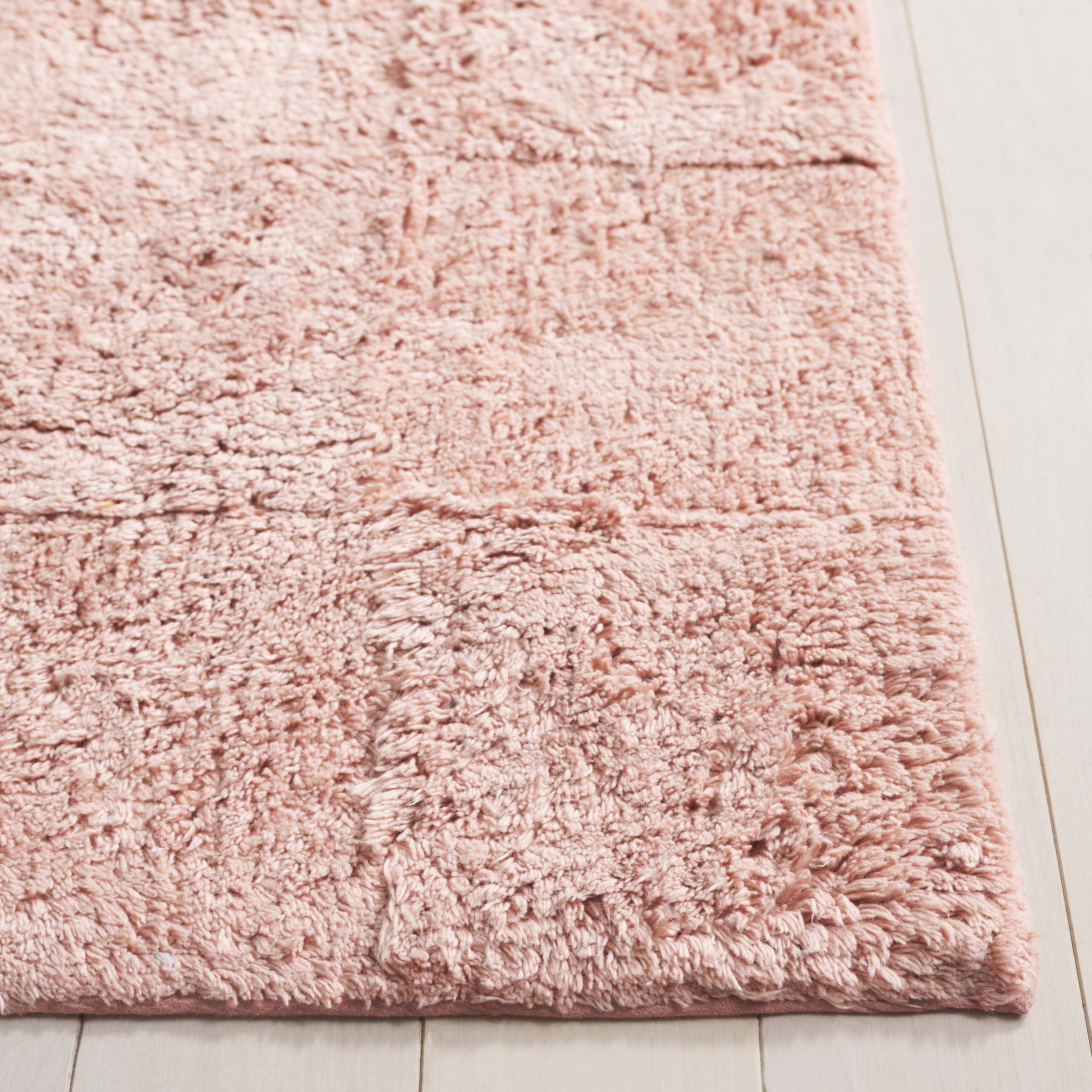 Safavieh Easy Care Coty Checkered Area Rug, Rose, 6' x 6' Square