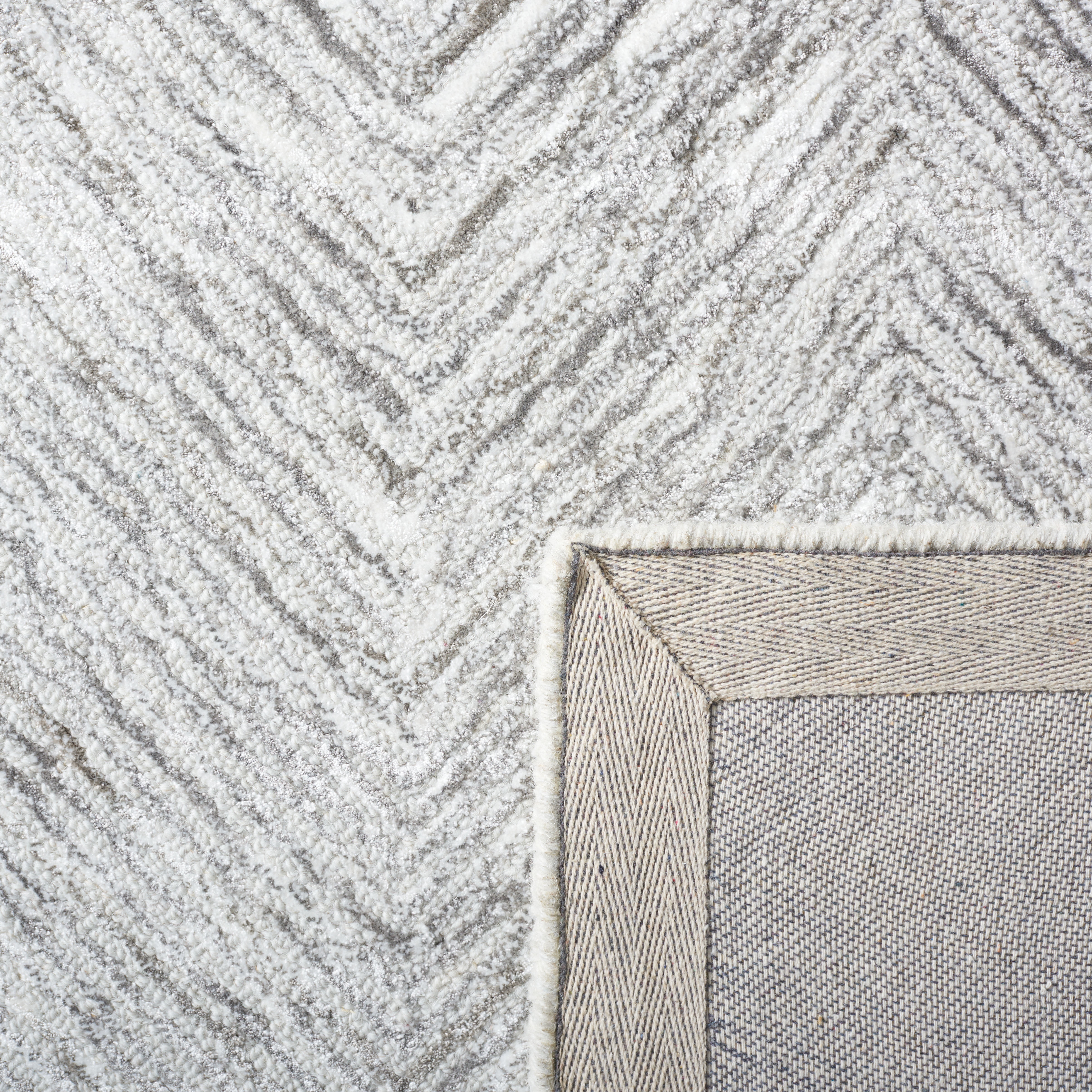 SAFAVIEH Soho Ryker Zig-Zag Area Rug, Grey/Ivory, 8' x 10'