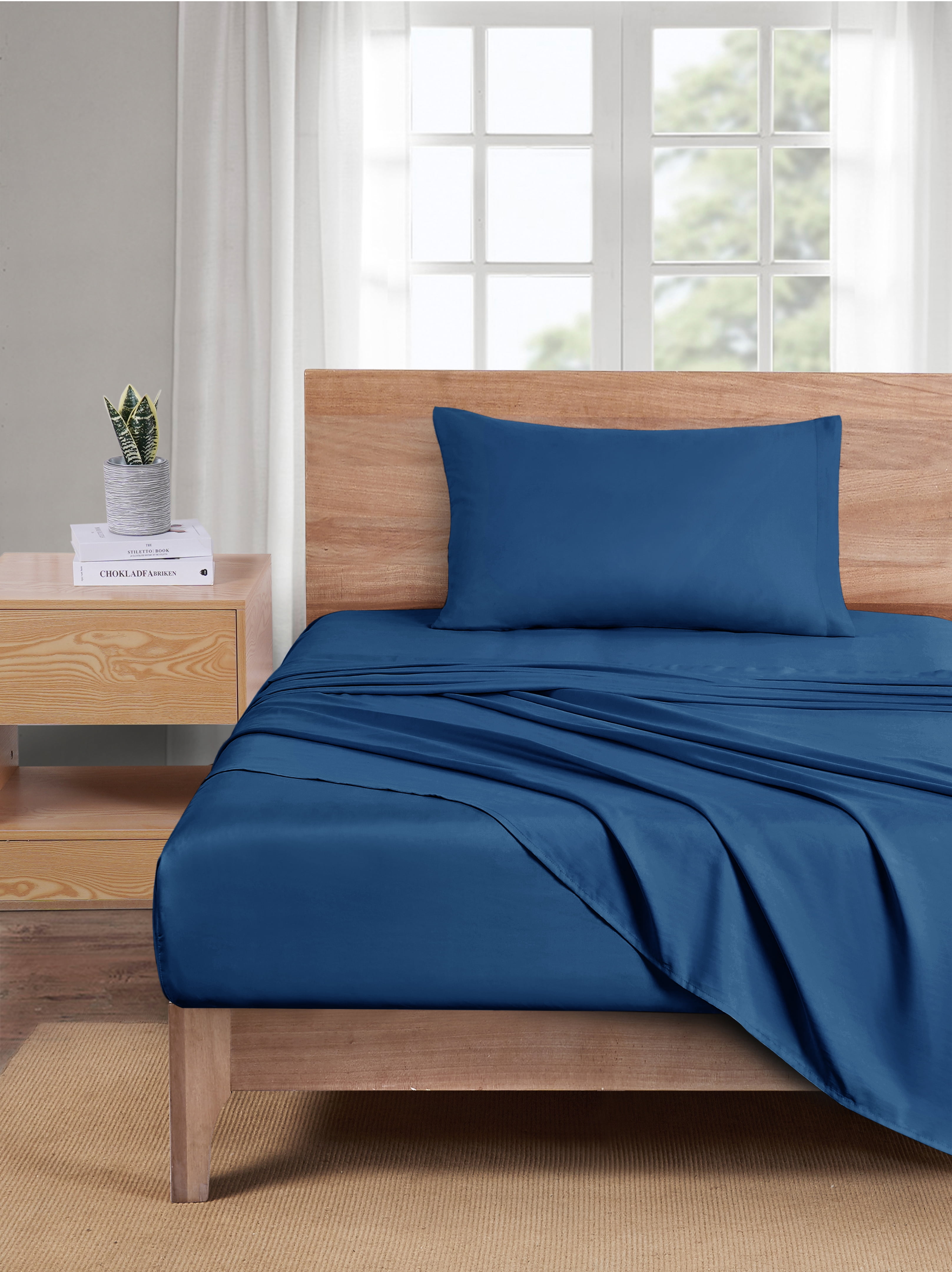 Mainstays Basic Value Microfiber Bed Sheet Set, Royal Blue, Twin-XL, 3 Piece