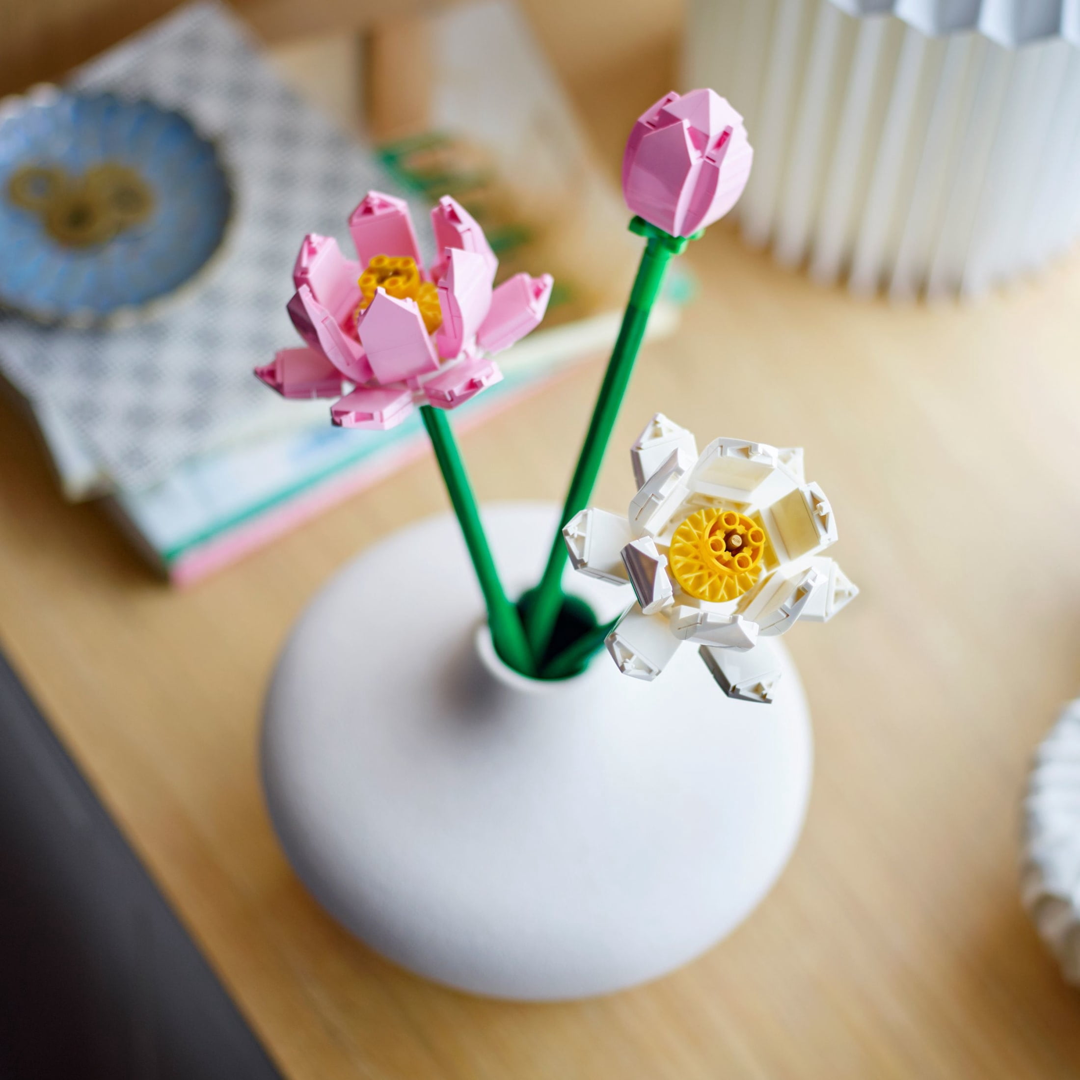 LEGO Lotus Flowers Building Kit, Artificial Flowers for Decoration, Family Gift Idea, Aesthetic Room Décor for Kids, Building Toy for Girls and Boys Ages 8 and Up, 40647