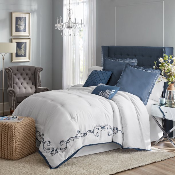 Hotel Style Vivien Embroidered Comforter Set, Queen