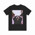 thumbnail image 1 of Expresa tu espíritu de Halloween con esta linda camiseta con cara de fantasma y manos de corazón., 1 of 6