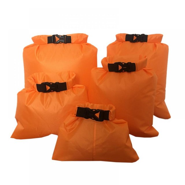 5 Pcs Sac Étanche Étanche Sac de Rangement à Boutons pour Plage Extérieure Sac de Voyage Dérive Natation Plongée en Apnée Accessoires