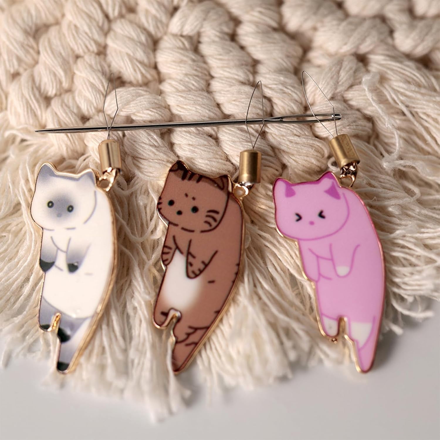 Cat Needle Threader, 6Pcs Adorable Mini Cat Threader, Clothing Embroidery Accessories, DIY Gadget for Sewing Crafting