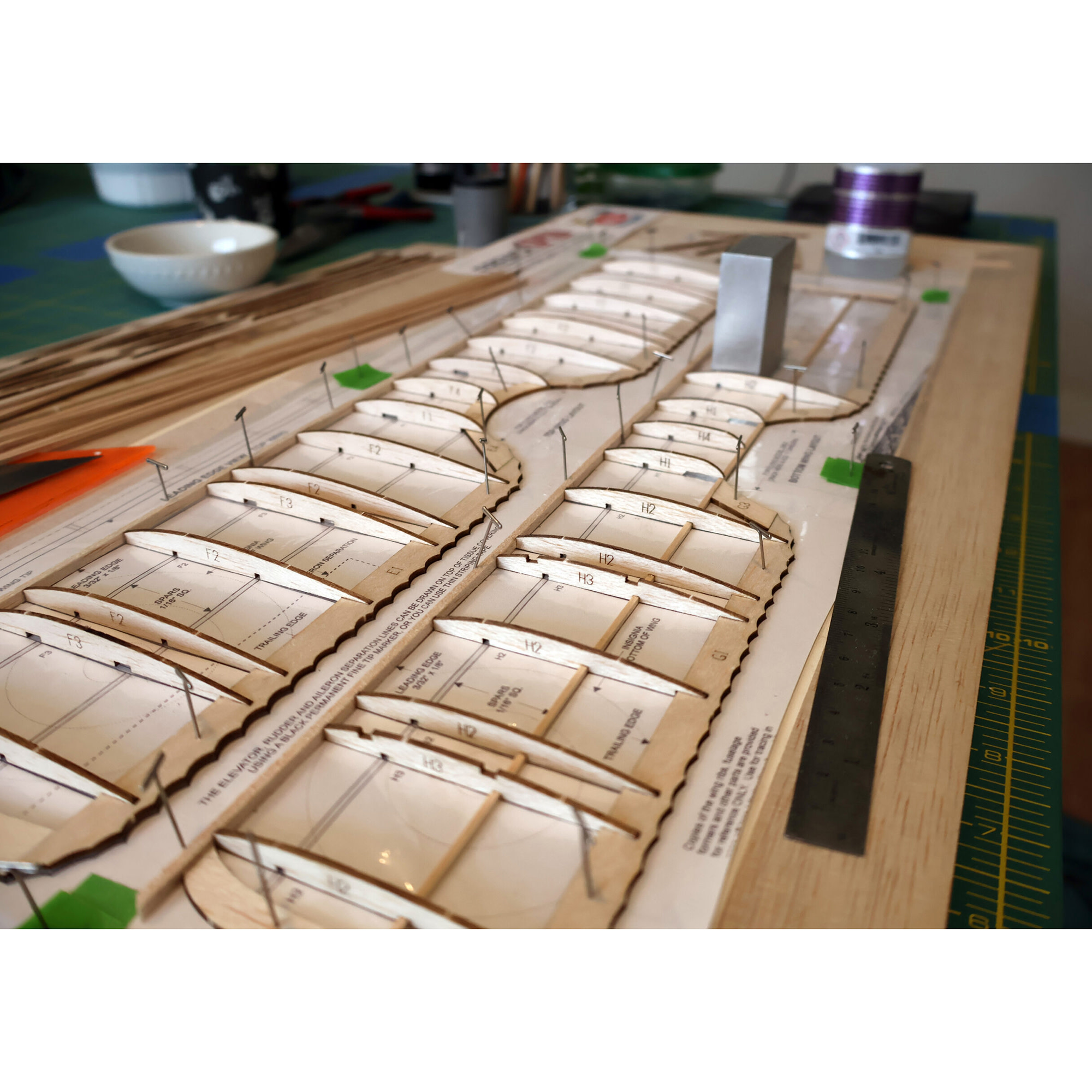 Guillow's: Balsa Work Board - 36" Large - Flat Stable Surface, Crafting Station To Build Model Planes & Pin Parts, Quality End-Grain, 36 x 12 x .75"