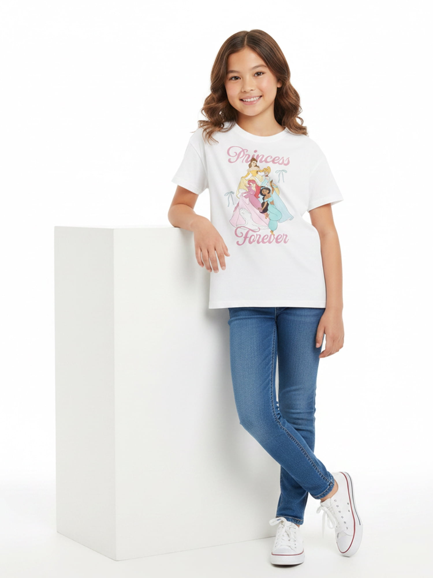 Disney Princess Girls' Graphic Tee with Short Sleeves, Sizes 4-16