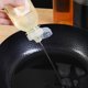 thumbnail image 1 of Botella de aceite de cocina Botella de aceite para salsas picantes Botella de aceite de oliva Botellas exprimibles para condimentos de barbacoa 500 ml, 1 of 6