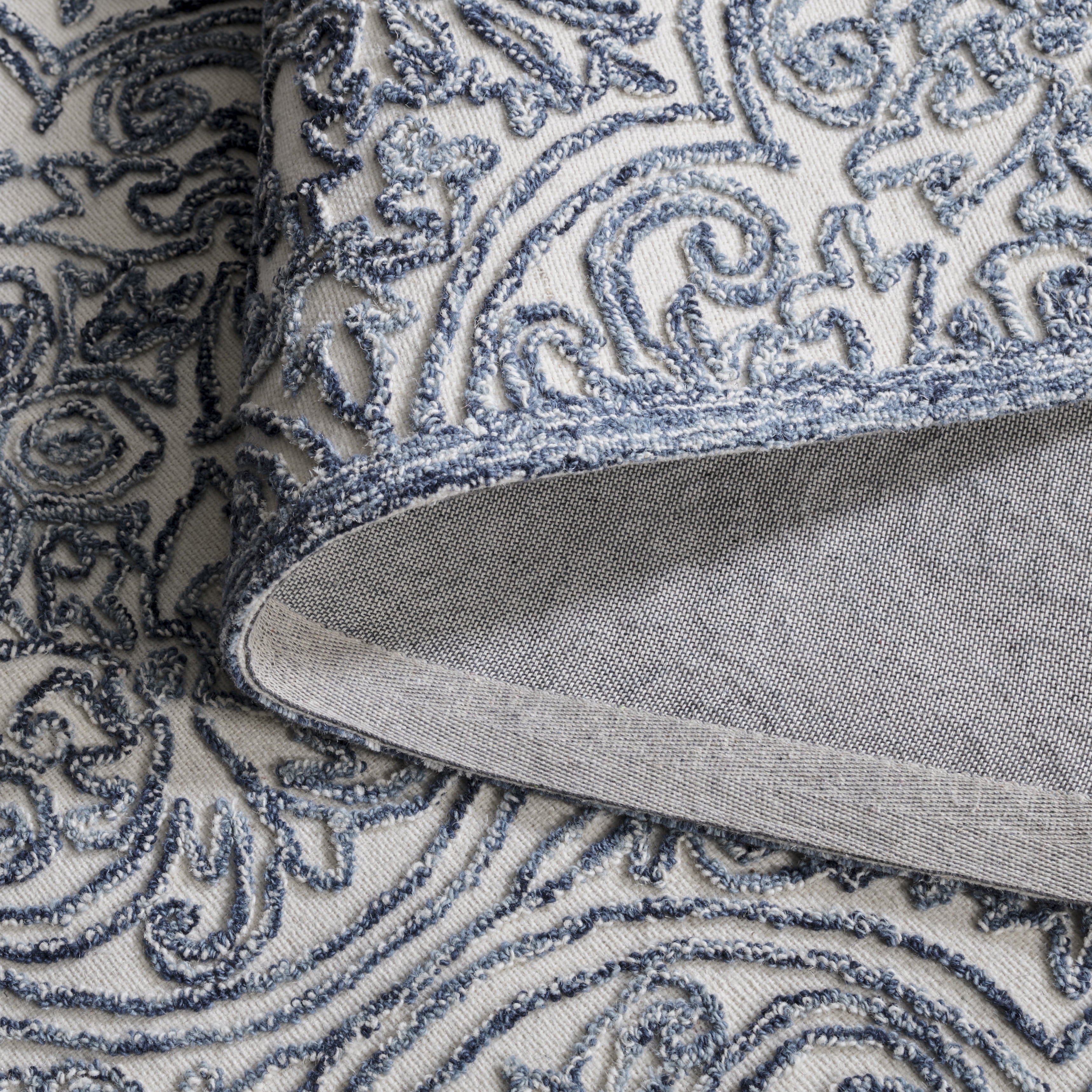 Safavieh Martha Stewart Trace Justina Floral Area Rug, Ivory/Blue, 8' x 10'