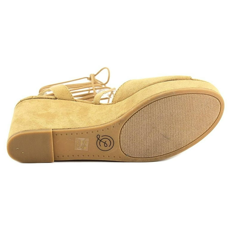 Yellow hotsell sandals walmart