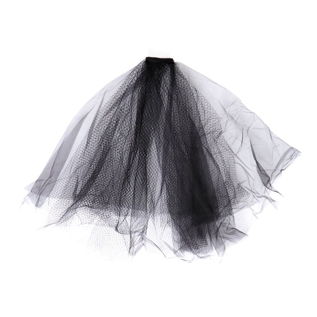 velo de novia vintage velo de cosplay de halloween de malla multicapa esponjoso negro, vista frontal centrada con peine de sujeción en la parte superior; capas translúcidas de malla fina y texturizada, caída amplia y esponjosa, tamaño aprox. 80 x 50 cm según especificaciones, se fija en la parte superior o posterior del cabello, fondo blanco minimalista.