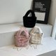 thumbnail image 4 of Bolso de mano GEEK de felpa retro de invierno para mujer, bonito y suave bolso de mano de piel sintética, pequeño bolso de hombro cruzado para mujer, bolso de cubo de lujo., 4 of 5