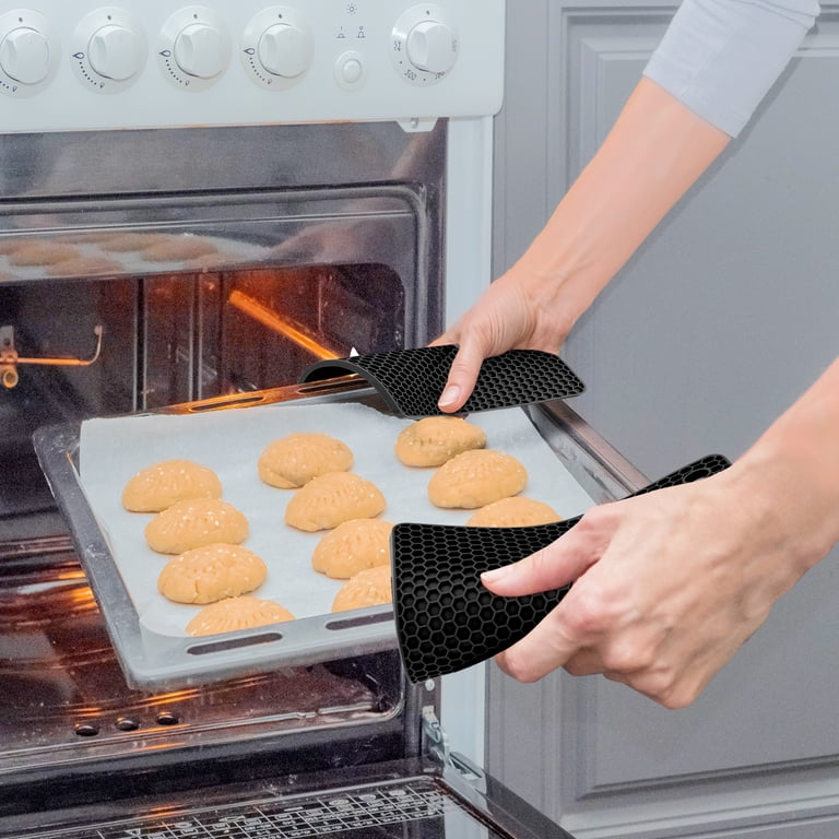 EEEkit 4-Piece Silicone Square Pot Holders, Black photo 2