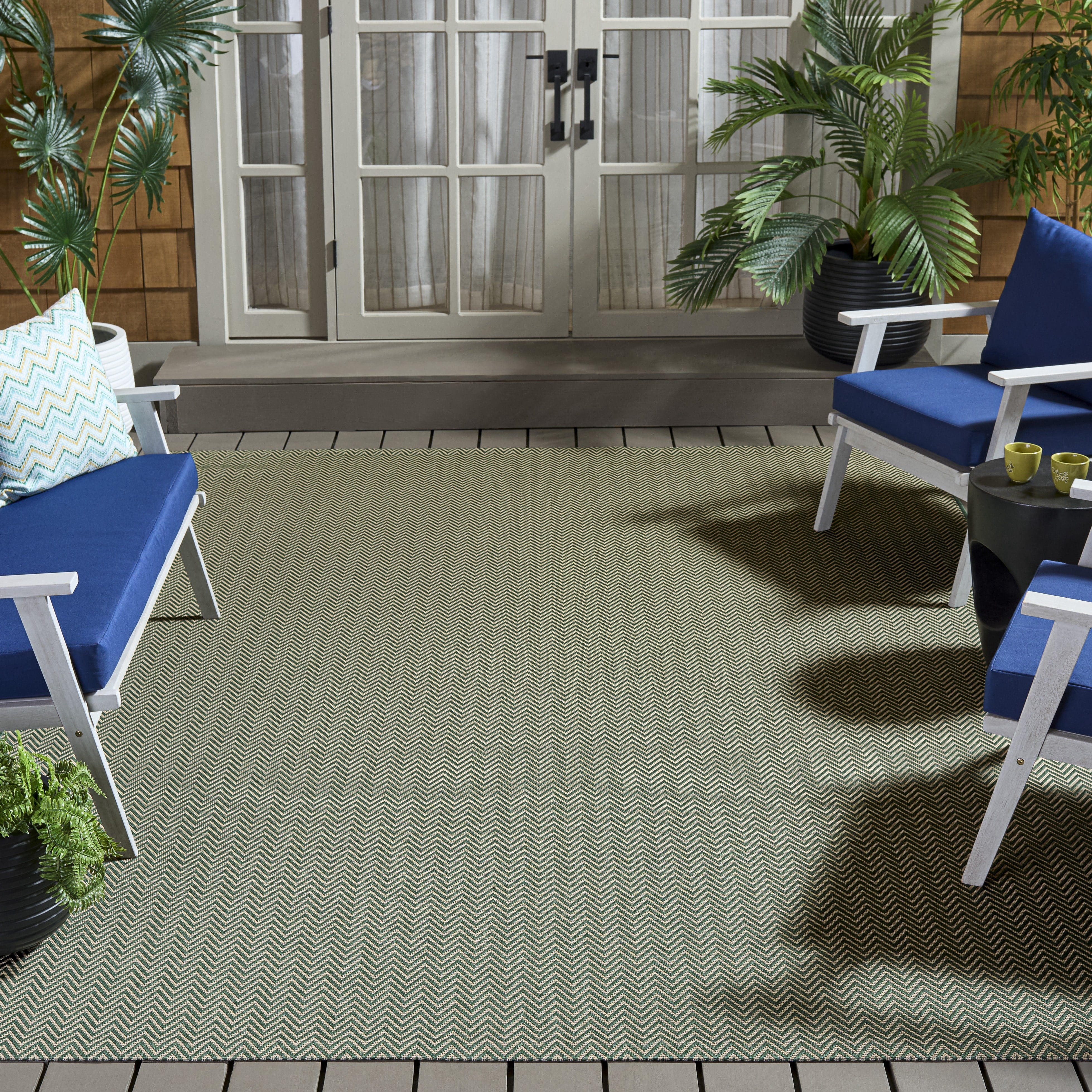 SAFAVIEH Courtyard Blazhe Chevron Indoor/Outdoor Area Rug, Dark Green/Beige, 8' x 10'