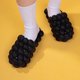 thumbnail image 4 of Zapatillas de baño de espuma antideslizantes suaves para mujer y hombre, divertidas zapatillas de burbujas de lichi, zapatillas de casa de verano, sandalias de masaje de playa transpirables, zapatillas para interiores y exteriores, negro 39/40 Rojo Verde, 4 of 5