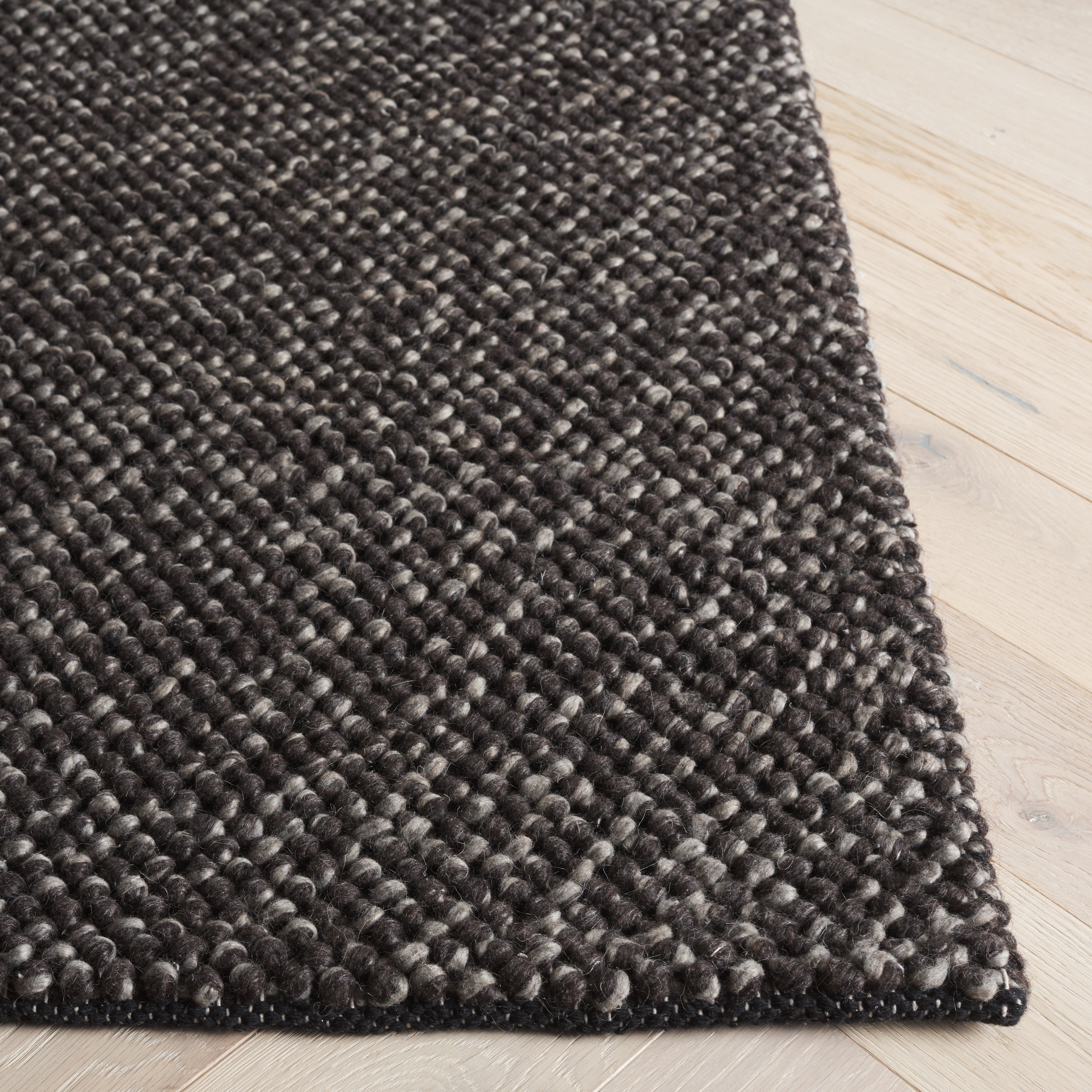 Safavieh Natura Willoughby Distressed Runner Rug, Black/Gray, 2'3" x 5'