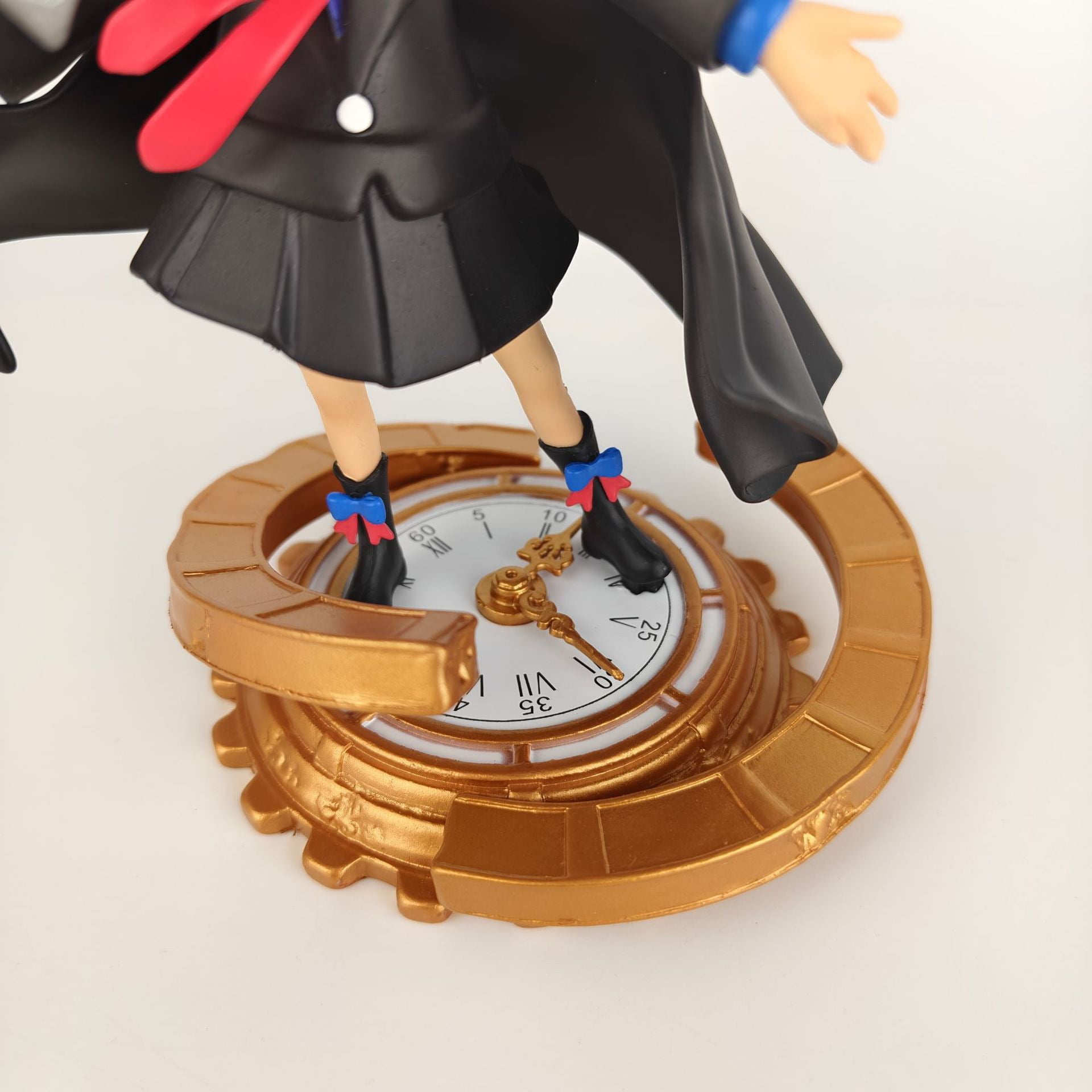 New Anya Figure, 2pc Standing Retro Suit Anya Forger Action Figure 19cm/7.5inch PVC Characters Handicrafts Souvenirs for Anime Fans Gifts