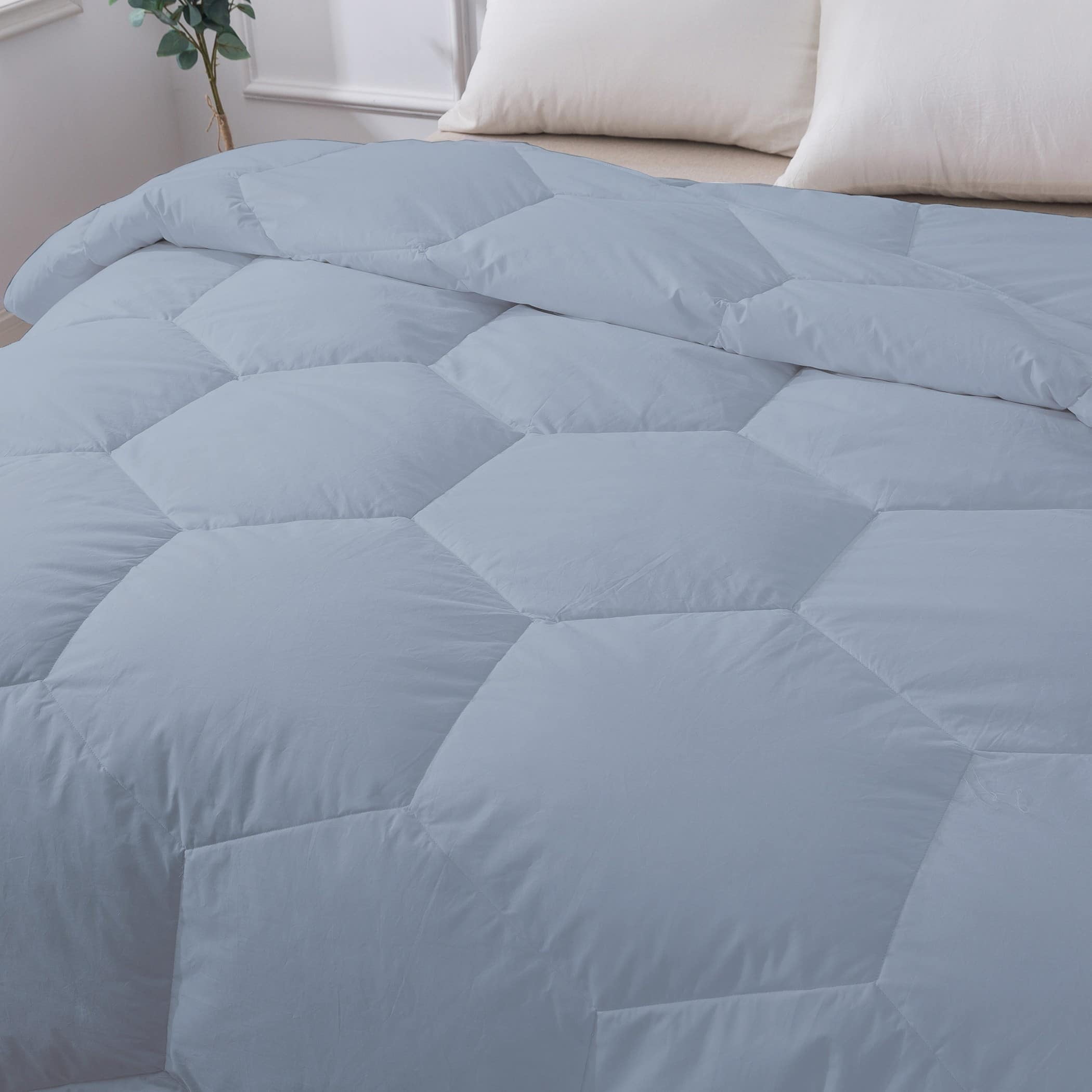 Cozy Down Alternative Comforter - Reversible - White - Full/Queen