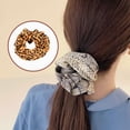 thumbnail image 5 of yingyy Grands Chouchous Imprimé Léopard Épais Élastique pour Queue de Cheval Accessoires pour Femmes Léopard Curcuma 1ensemble, 5 of 5