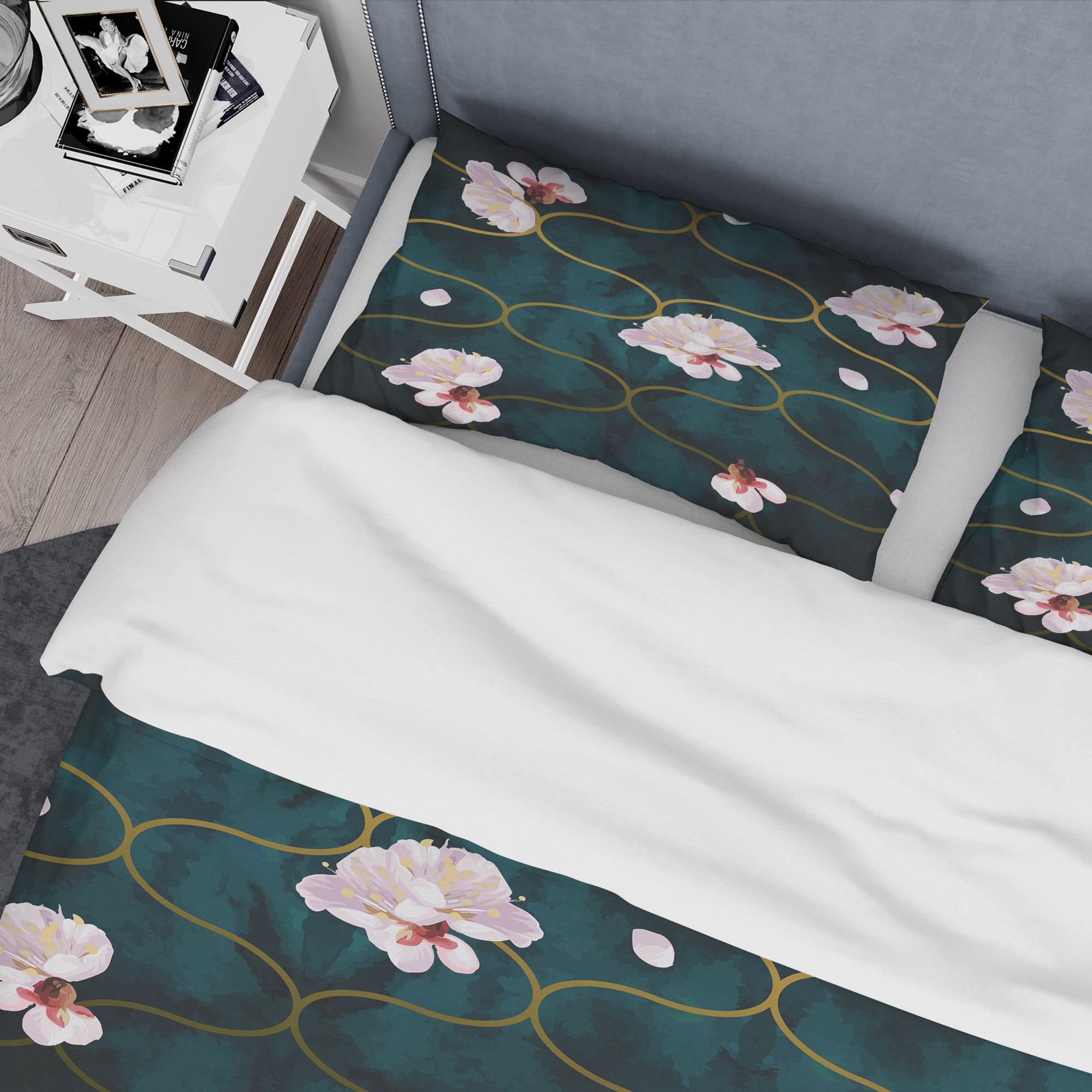 Designart 'Retro Pink Flower Pattern II' Mid-Century Modern Duvet Cover Set