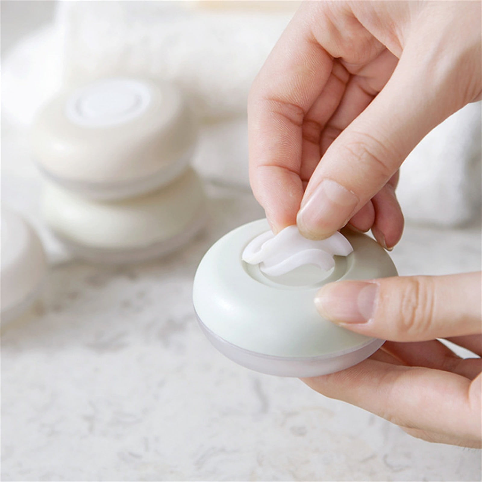 Lunxisen 16 Pcs Travel Pods Leak-Proof Silicone Bottles Portable Press-Type Shampoo Gel Container Toiletries Storage Box for Vacation Gym Travel Essentials