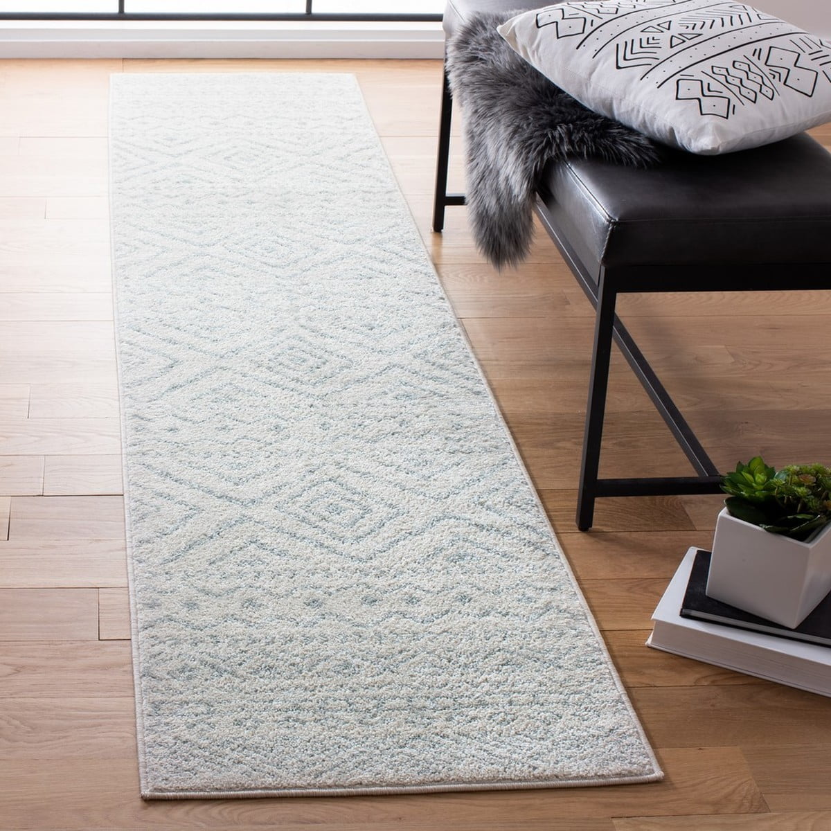 SAFAVIEH Tulum Merletta Moroccan Geometric Runner, 2' x 15', Ivory/Light Grey
