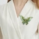 thumbnail image 5 of Broche de mariposa Salvador con diamantes de imitación verde, 5 of 9