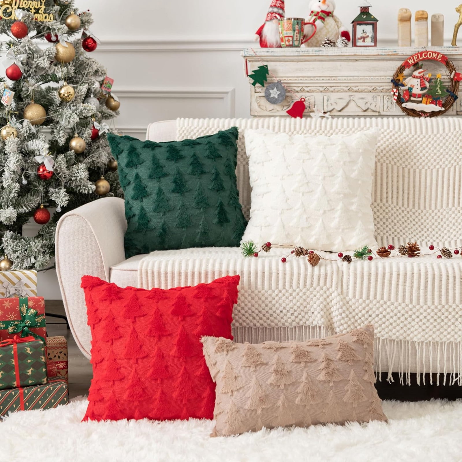 Christmas Pillow Covers 18x18 Inch Set of 4 Soft Plush Faux Fur Christmas Tree Decorative Couch Cushion Case Throw Pillows Pillowcases for Couch Sofa Holiday Festivals Winter Decor