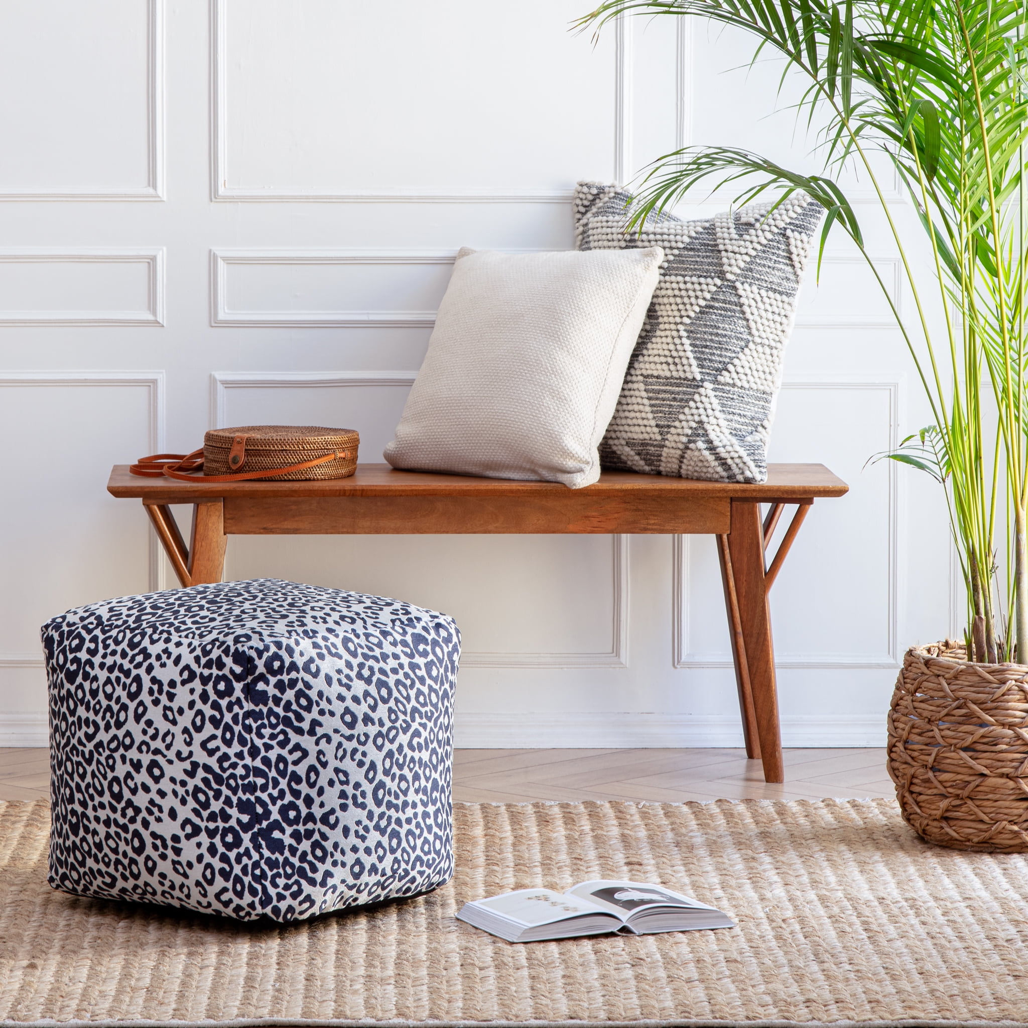 Amur Blue 18" x 18" x 18" Blue & Ivory Pouf