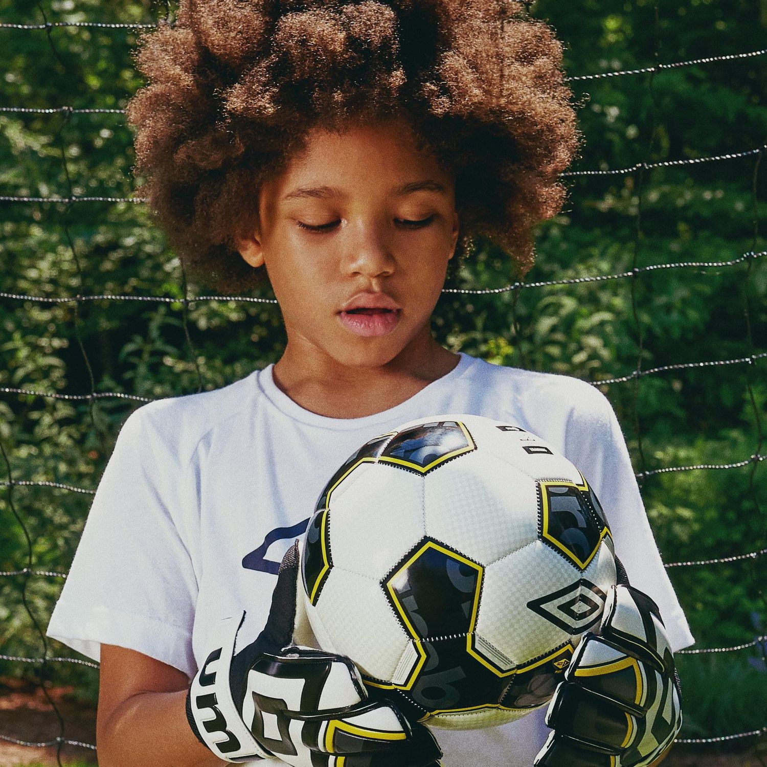 Umbro Pivot Soccer Ball, Size 5