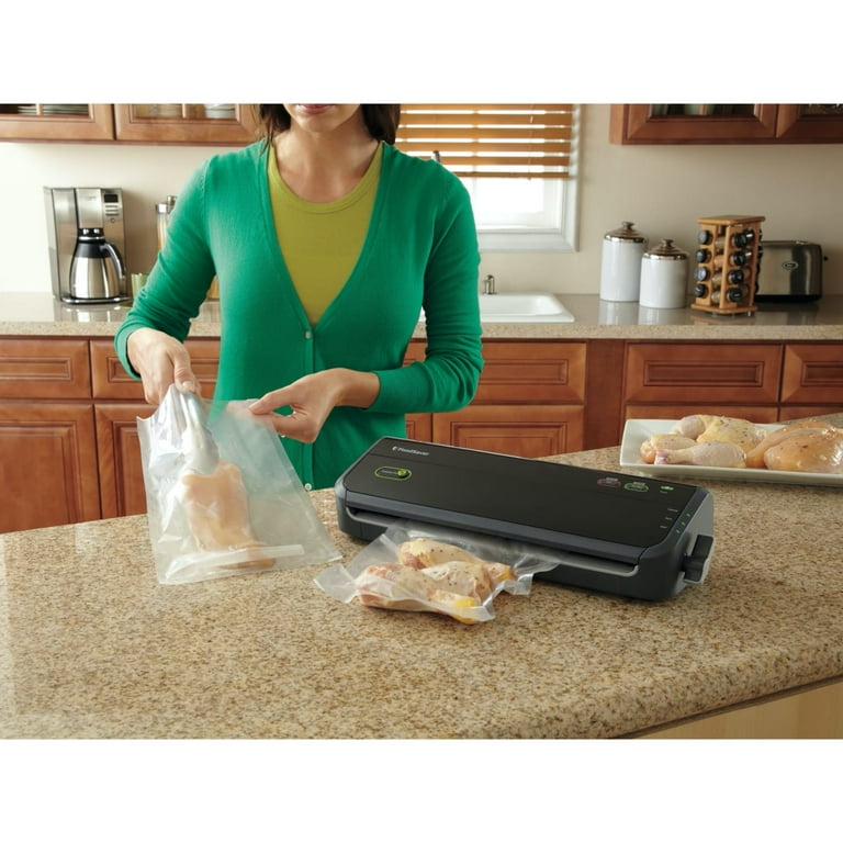 Free Shipping! FoodSaver Vacuum Sealer System with Starter Kit